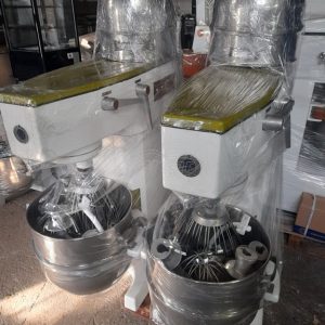 Μίξερ με 30Lt και 60Lt κάδους με 3 ταχύτητες και (Σύρμα-Σπάτουλα-Γάντζος) . (MERCURIA) Διαστάσεις: 57x107x114