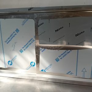 Ποτηριερα - πιάτοθήκη με συρόμενες πόρτες ΙΝΟΧ .Διαστάσεις 120χ30χ70 .